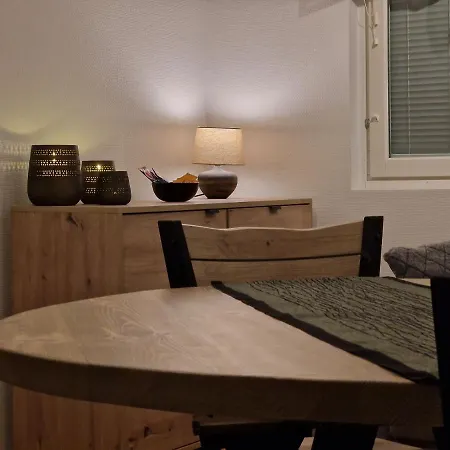 Дом отдыха - Sky Slope - 3 Bedrooms - Ski-in - Ski-out *