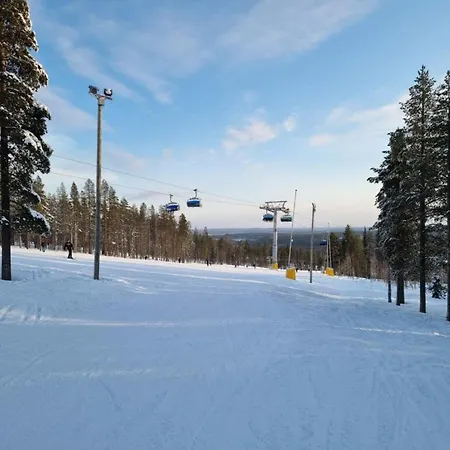 - Sky Slope - 3 Bedrooms - Ski-in - Ski-out Дом отдыха Леви